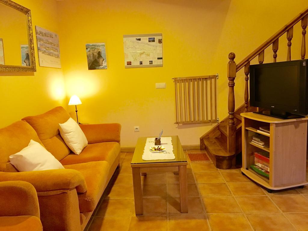 Parres de Llanes Apartamentos El Pradon De Santa Marina מראה חיצוני תמונה